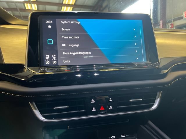 Certified 2024 Volkswagen Atlas Cross Sport SE FWD image 25