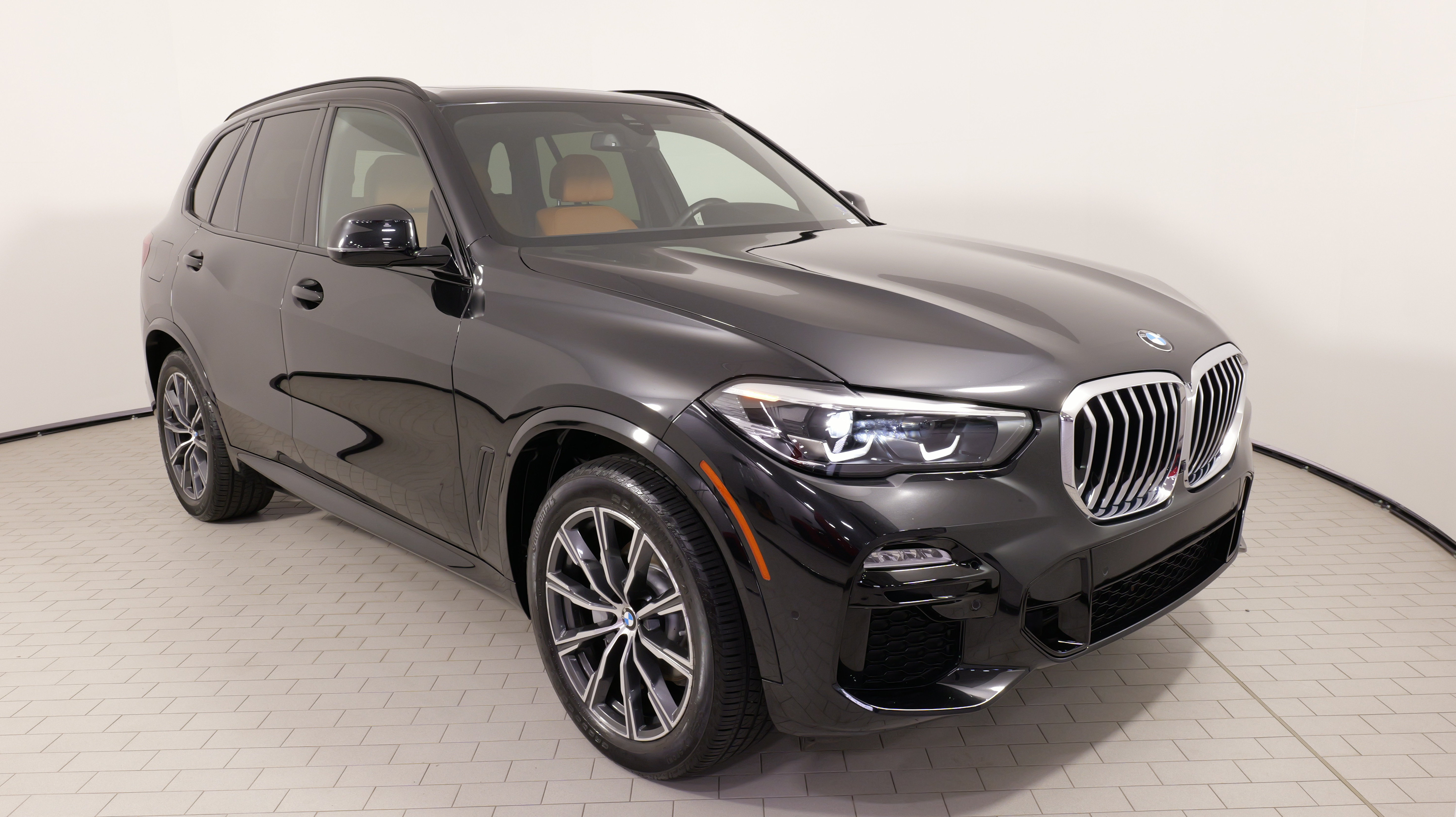Used 2020 BMW X5 xDrive40i w/ M Sport Package AWD/4WD image 6
