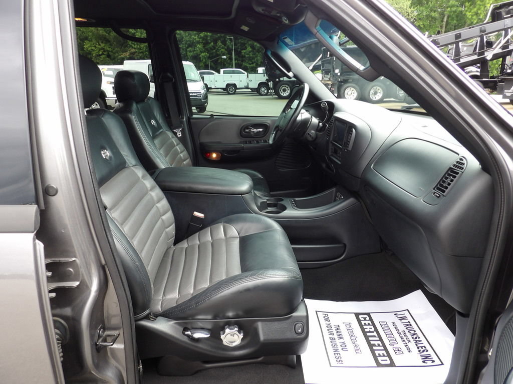 Used 2002 Ford F150 Harley-Davidson RWD image 42