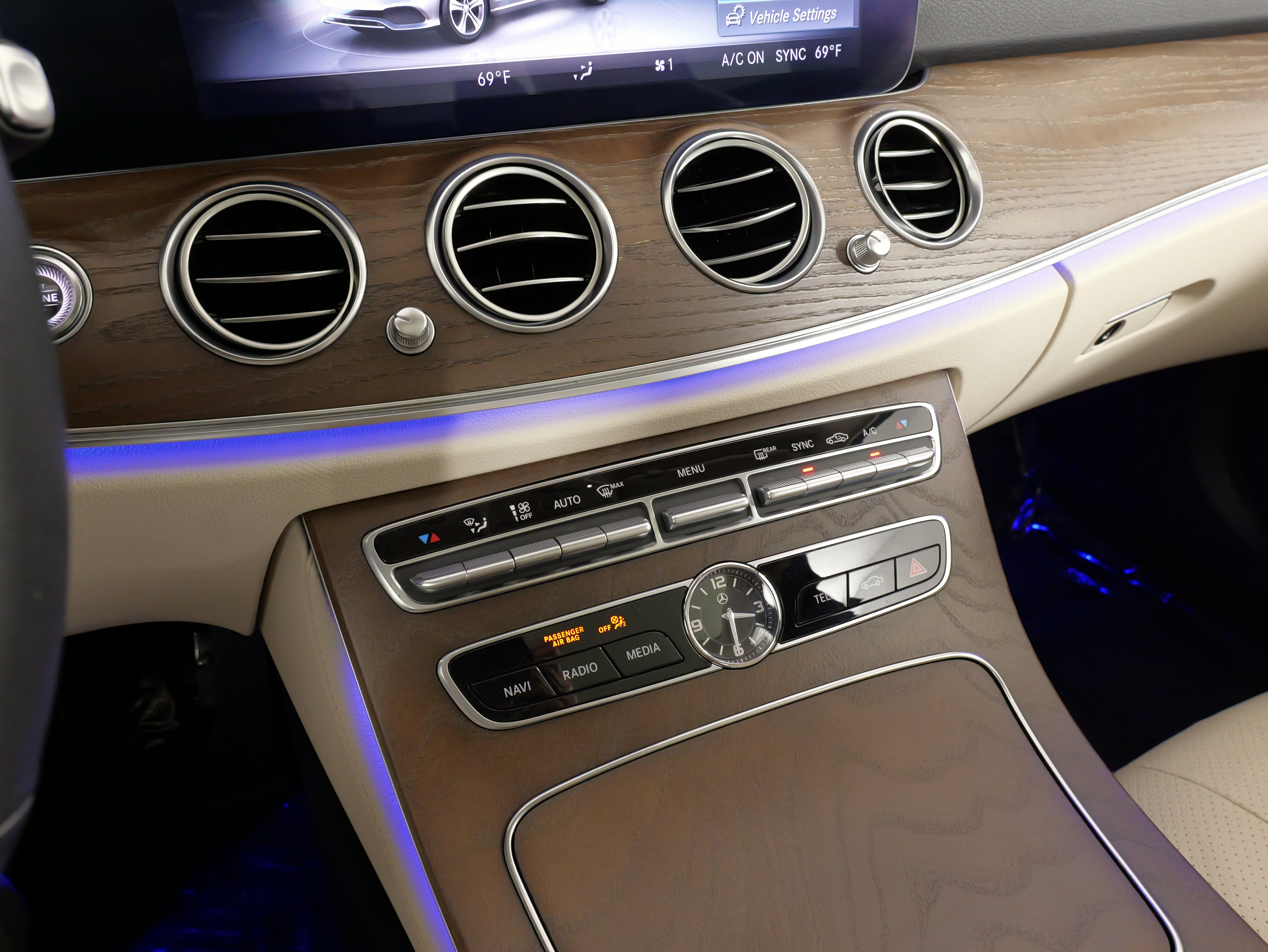 Used 2020 Mercedes-Benz E 450 4MATIC Sedan image 53