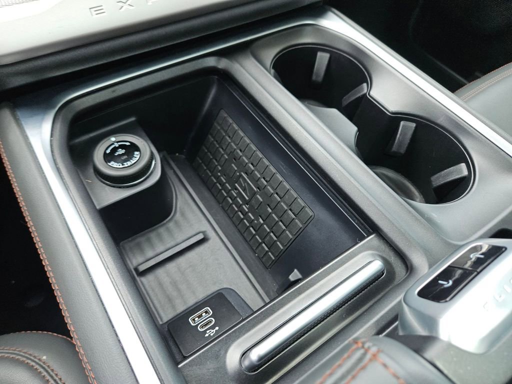 Used 2025 Ford Expedition Active AWD/4WD image 30