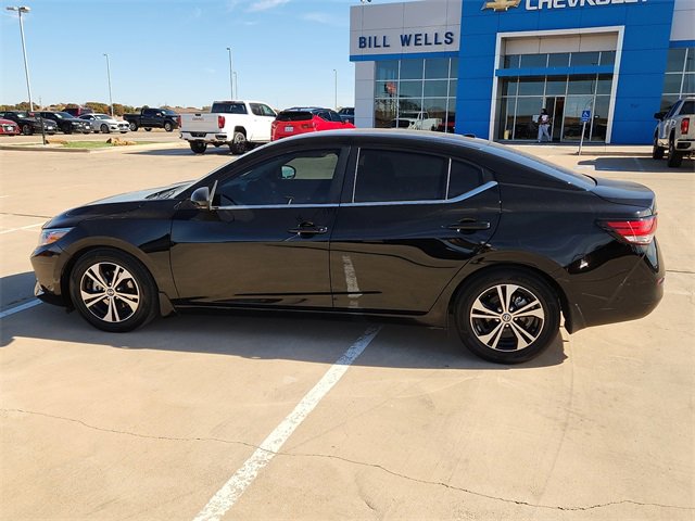 Used 2020 Nissan Sentra SV image 2