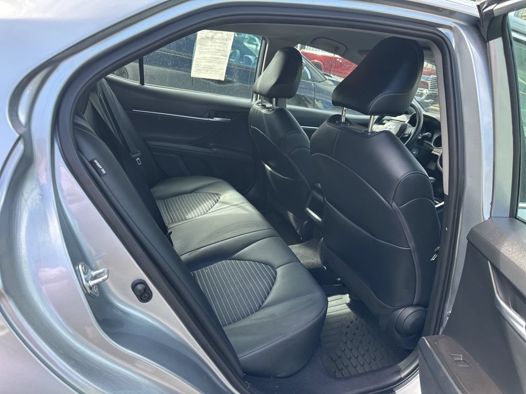 Used 2023 Toyota Camry SE FWD image 5