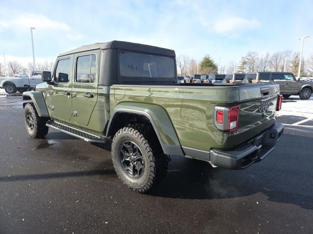 Used 2022 Jeep Gladiator Sport image 3