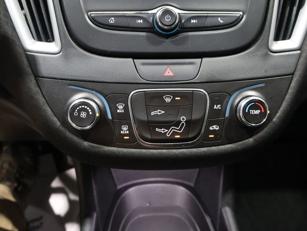 Used 2017 Chevrolet Malibu LS image 27