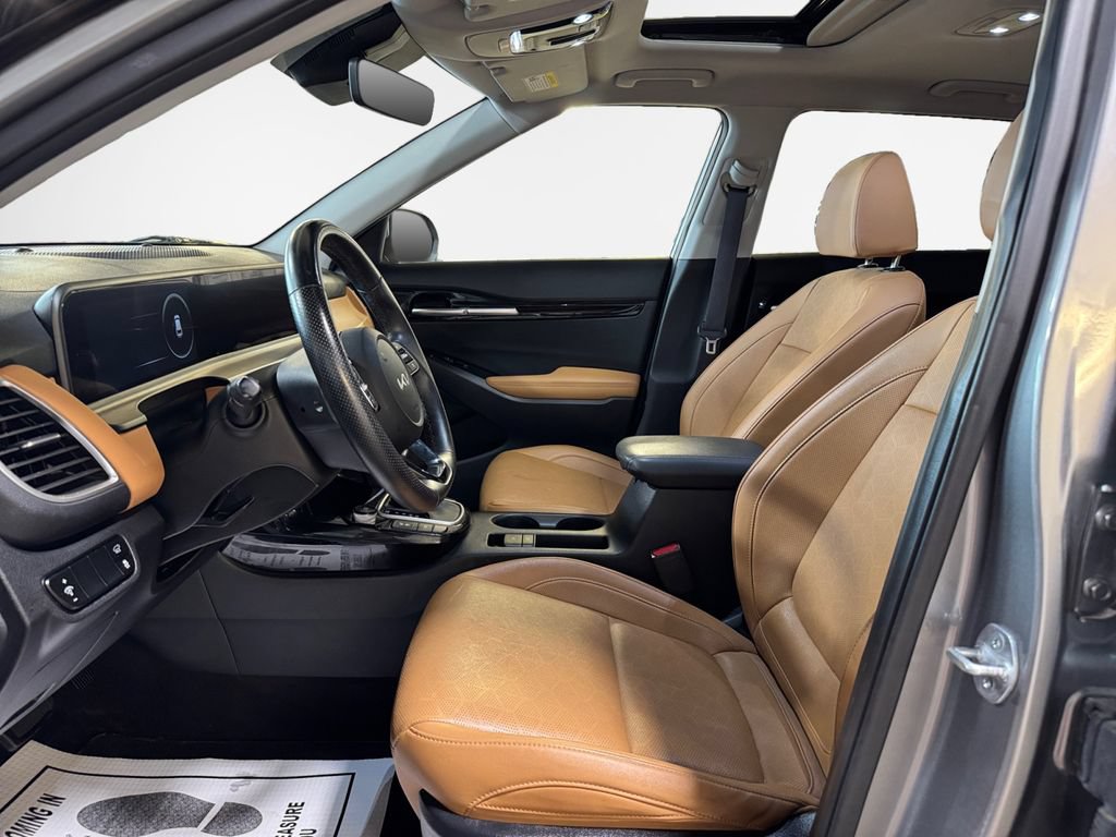 Certified 2024 Kia Seltos SX w/ SX Sunroof Package AWD/4WD image 12