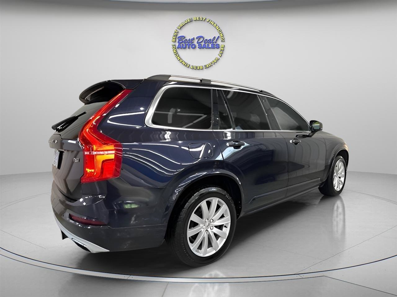 Used 2016 Volvo XC90 T6 Momentum AWD/4WD image 5