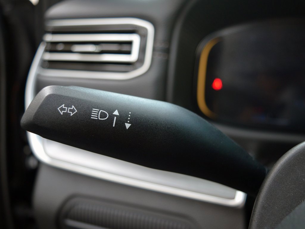 Used 2024 Jeep Wagoneer L Series III w/ Flexible Seating Group image 20