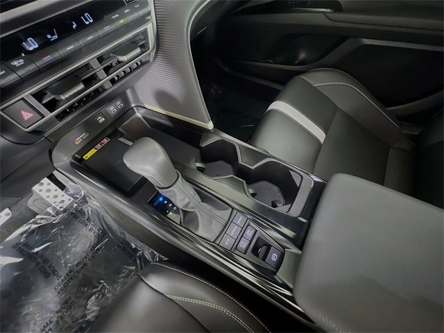 Used 2025 Toyota Camry LE image 24