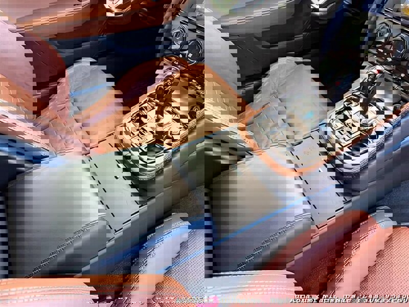 Used 2018 Jaguar F-TYPE Coupe image 31