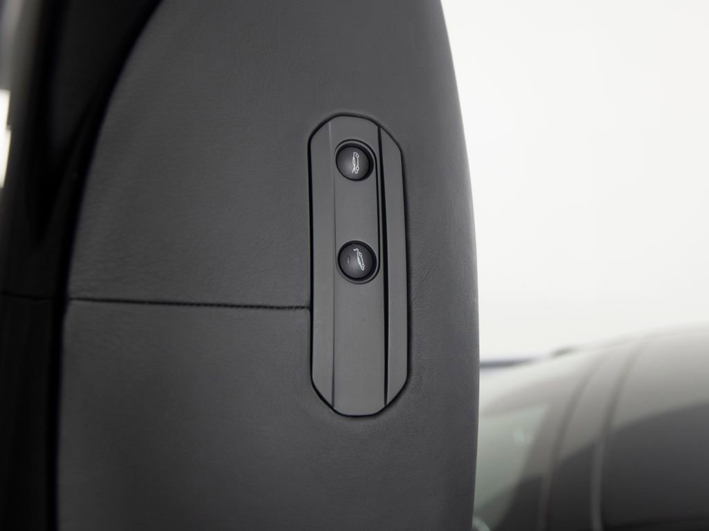 Used 2023 McLaren GT RWD image 11
