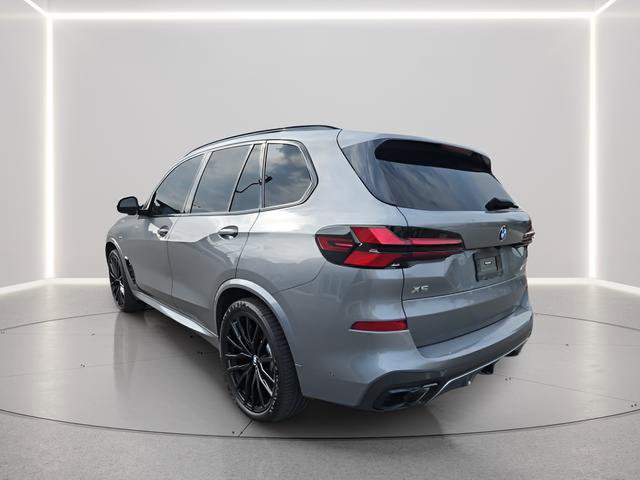Used 2024 BMW X5 M60i image 3