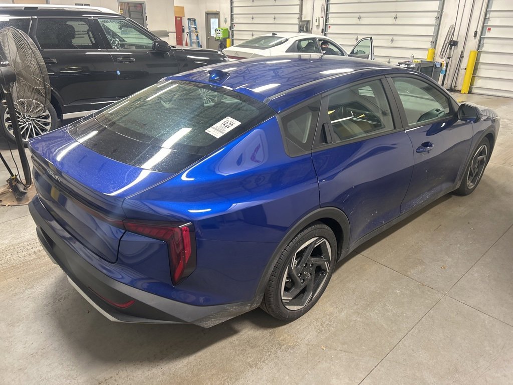 Used 2025 Kia K4 EX image 4