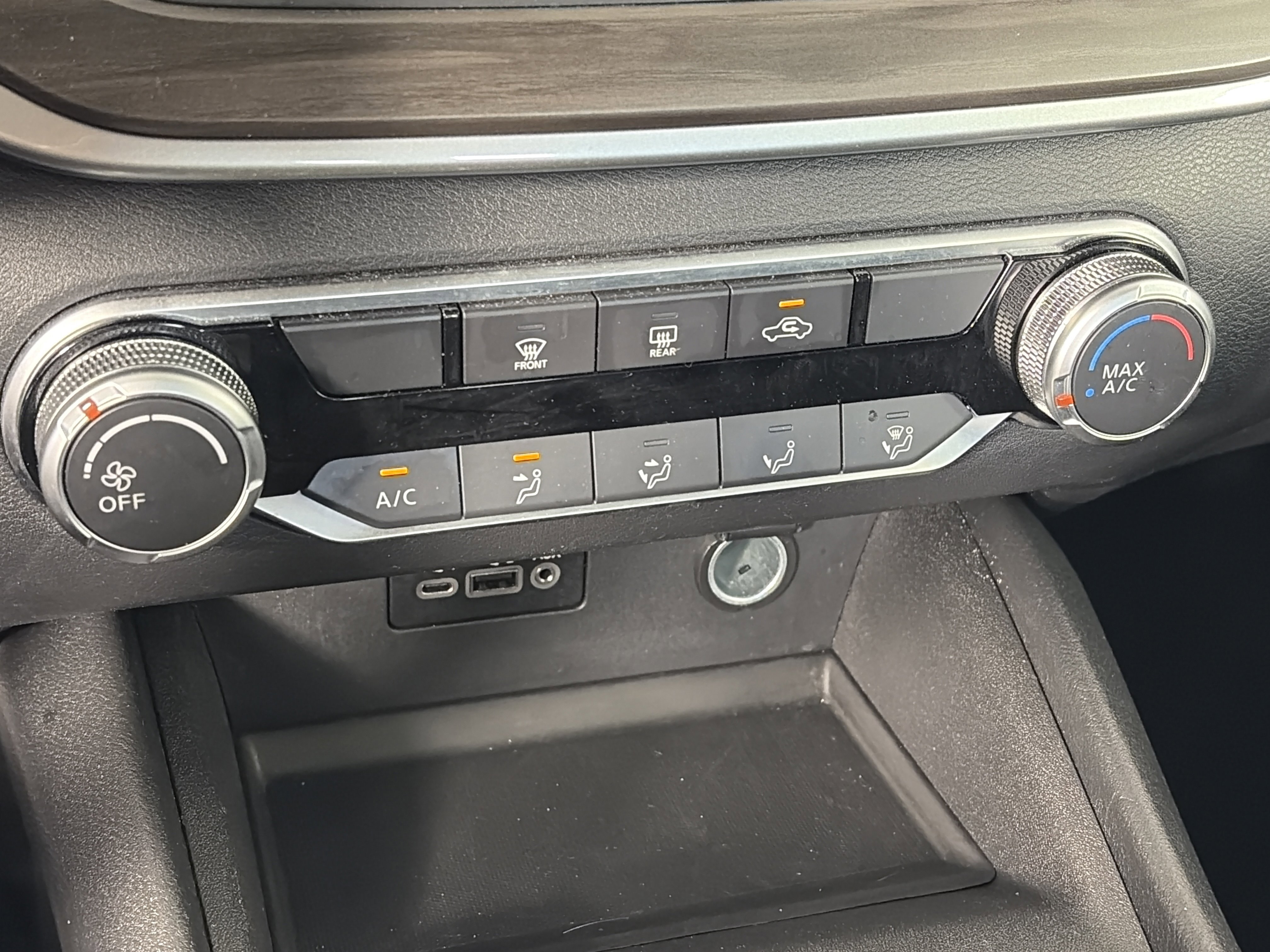 Used 2025 Nissan Altima 2.5 SV FWD image 21