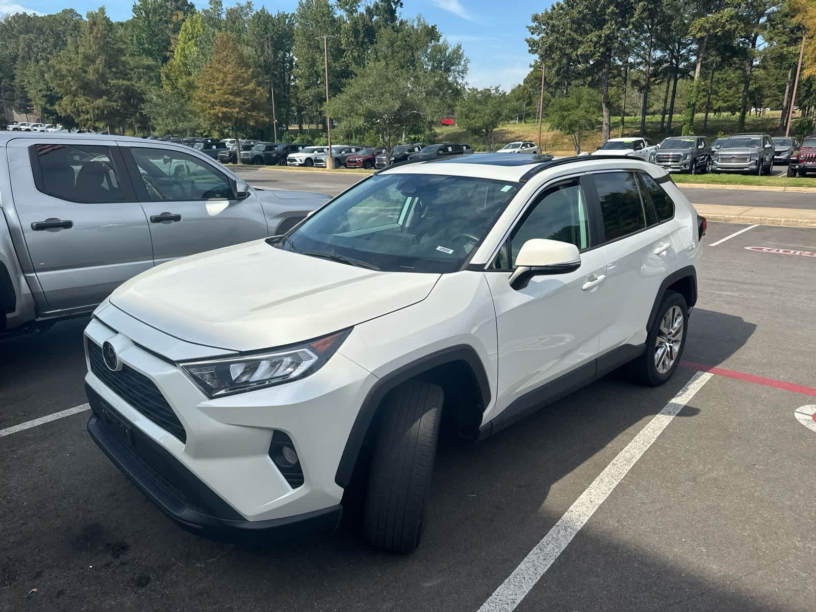 Used 2021 Toyota RAV4 XLE Premium AWD/4WD image 2