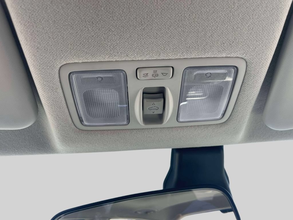 Used 2023 Hyundai Venue SEL FWD image 29