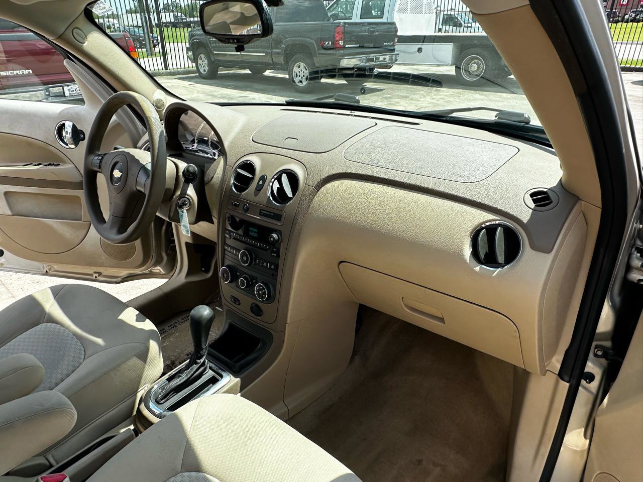 Used 2009 Chevrolet HHR LS image 32