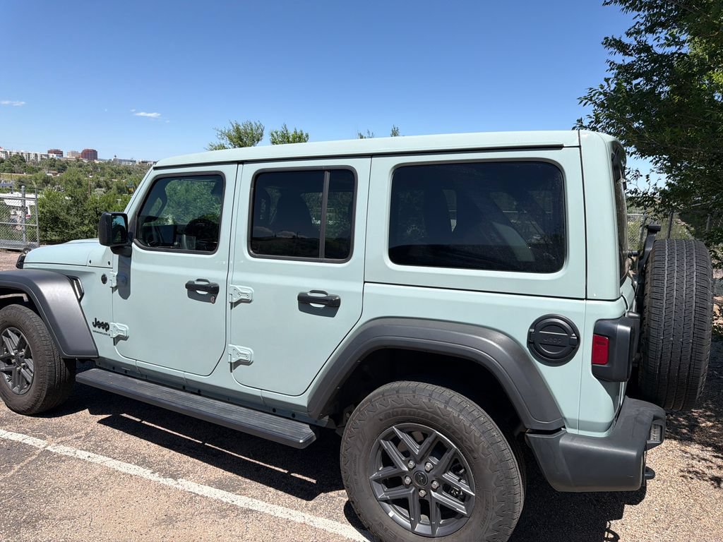Used 2024 Jeep Wrangler Unlimited Sport AWD/4WD image 4