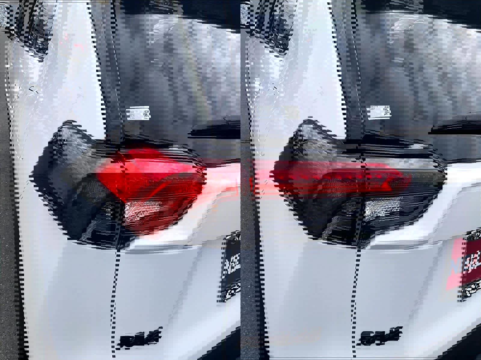 Used 2022 Toyota RAV4 LE image 30