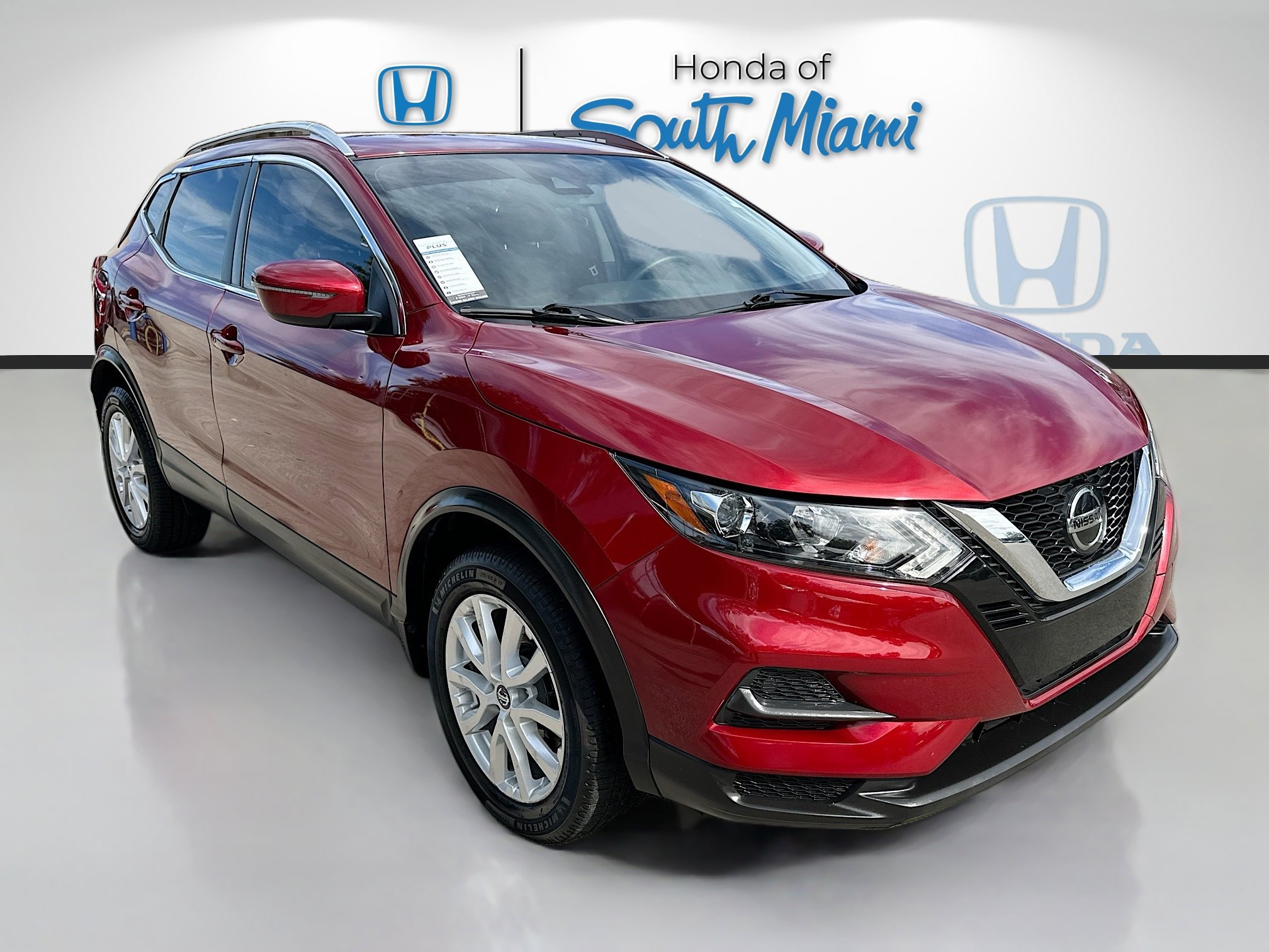 Used 2020 Nissan Rogue Sport SV image 1