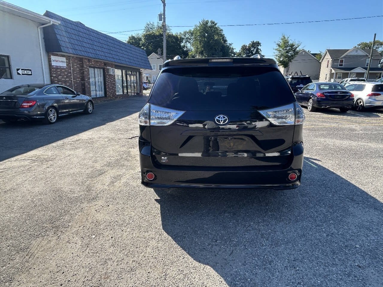 Used 2017 Toyota Sienna SE Premium FWD image 5