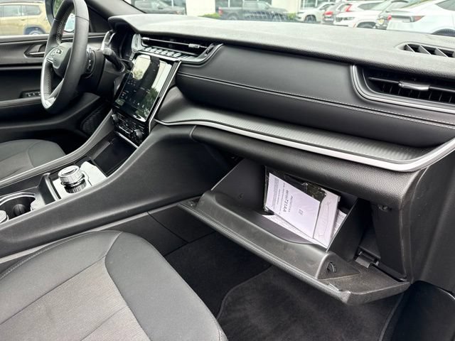 Used 2025 Jeep Grand Cherokee L Laredo w/ Luxury Tech Group I AWD/4WD image 29