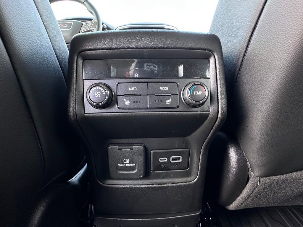 Used 2023 GMC Acadia AT4 w/ Technology Package AWD/4WD image 27