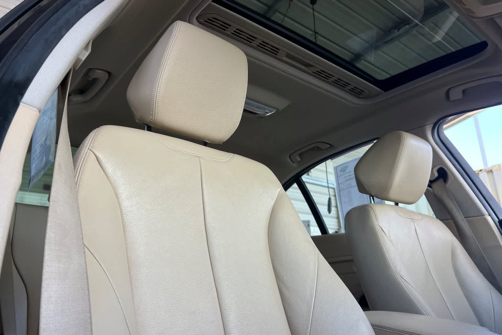 Used 2013 BMW 328i Sedan RWD image 19