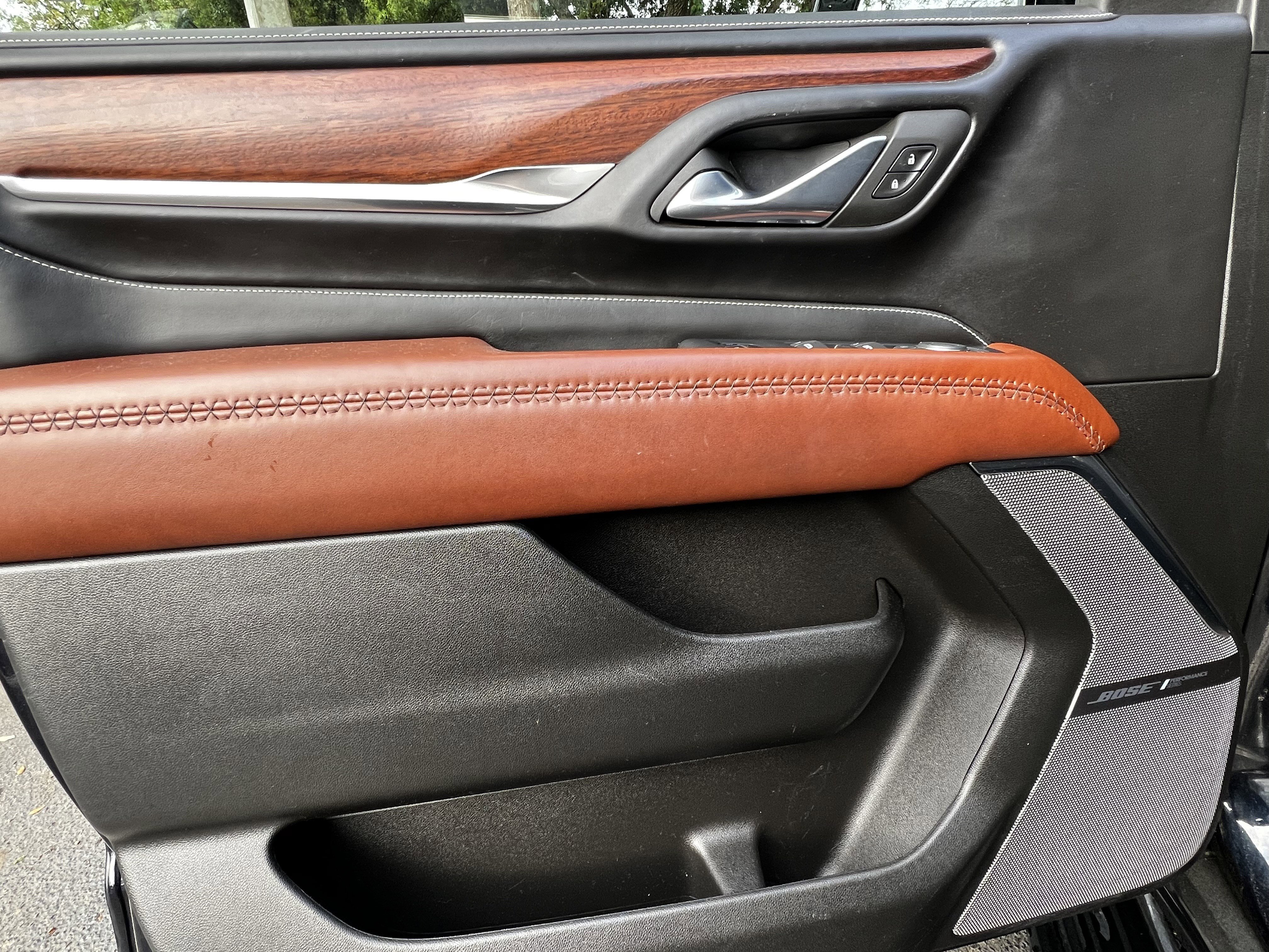 Used 2023 GMC Yukon Denali Ultimate AWD/4WD image 13