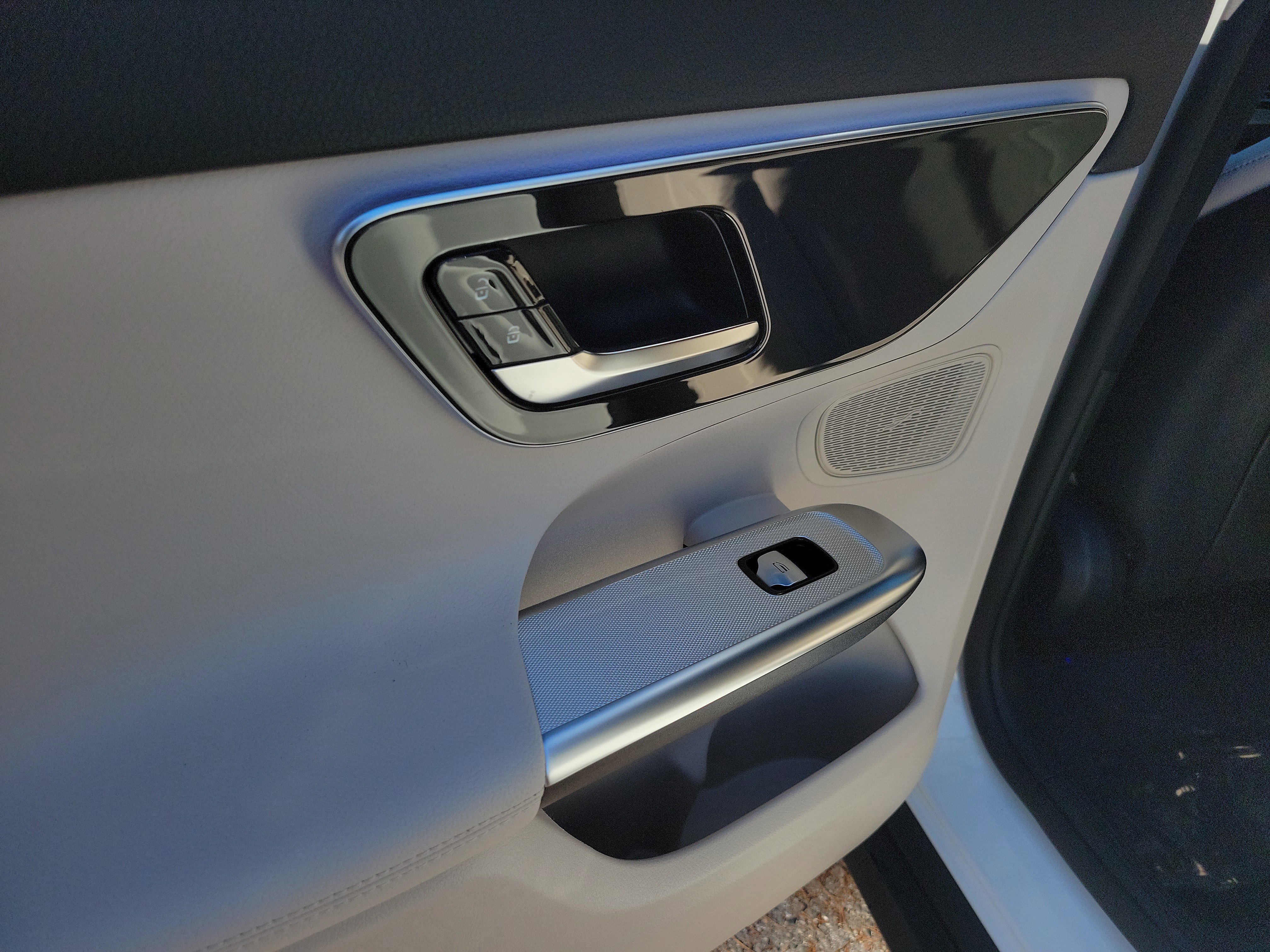 Certified 2026 Mercedes-Benz GLC 300 image 12