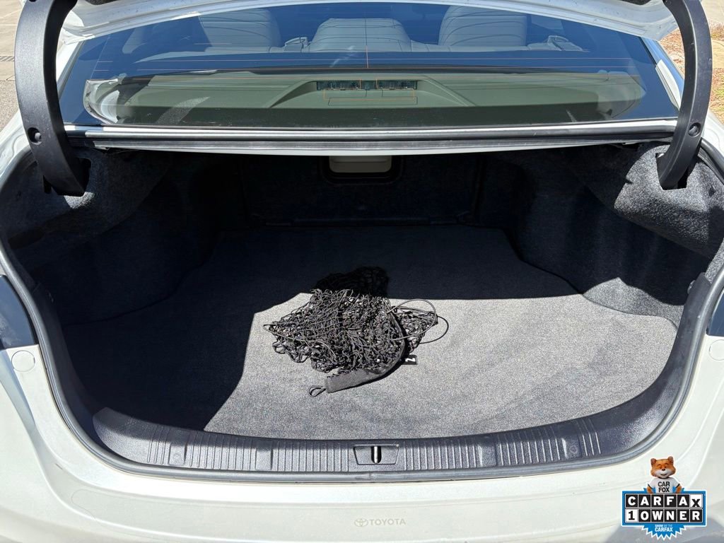 Used 2015 Toyota Avalon Limited FWD image 9