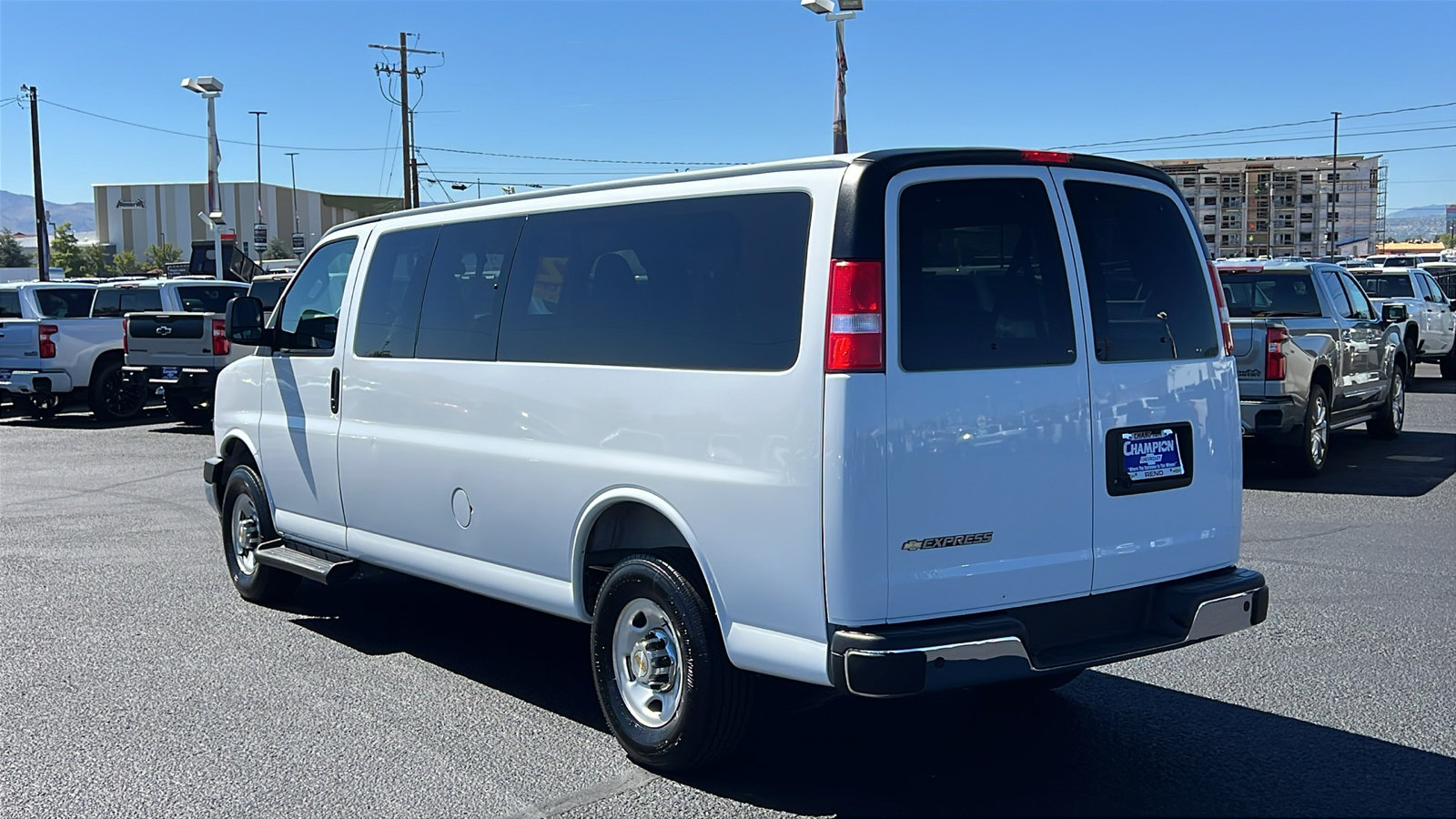 Certified 2025 Chevrolet Express 3500 LT w/ LT Preferred Equipment Group RWD image 8