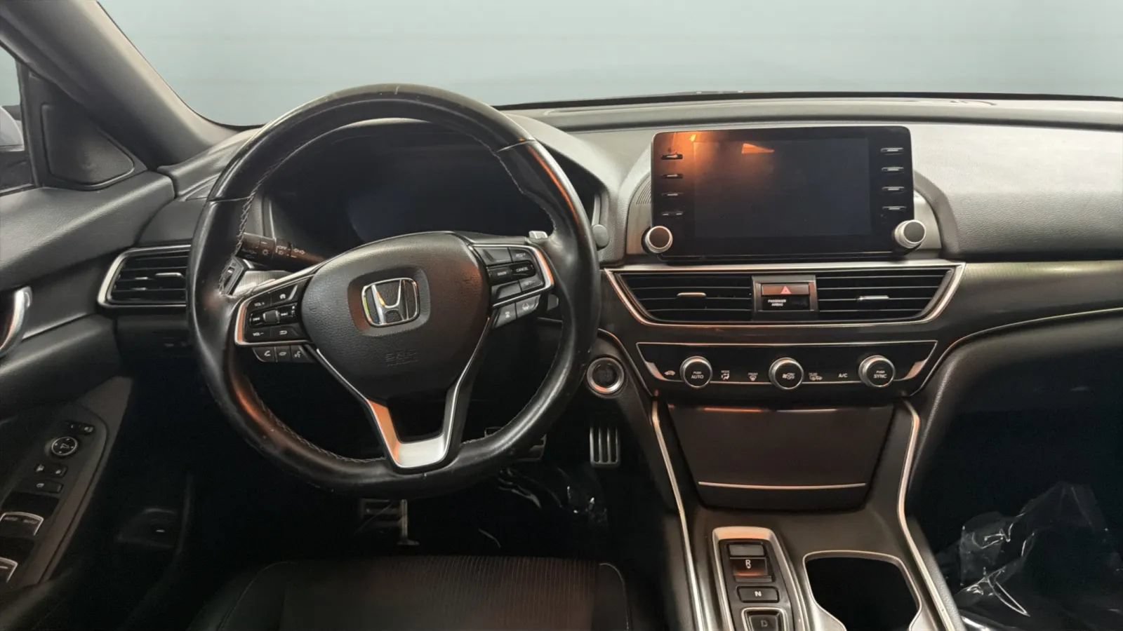 Used 2019 Honda Accord Sport image 10