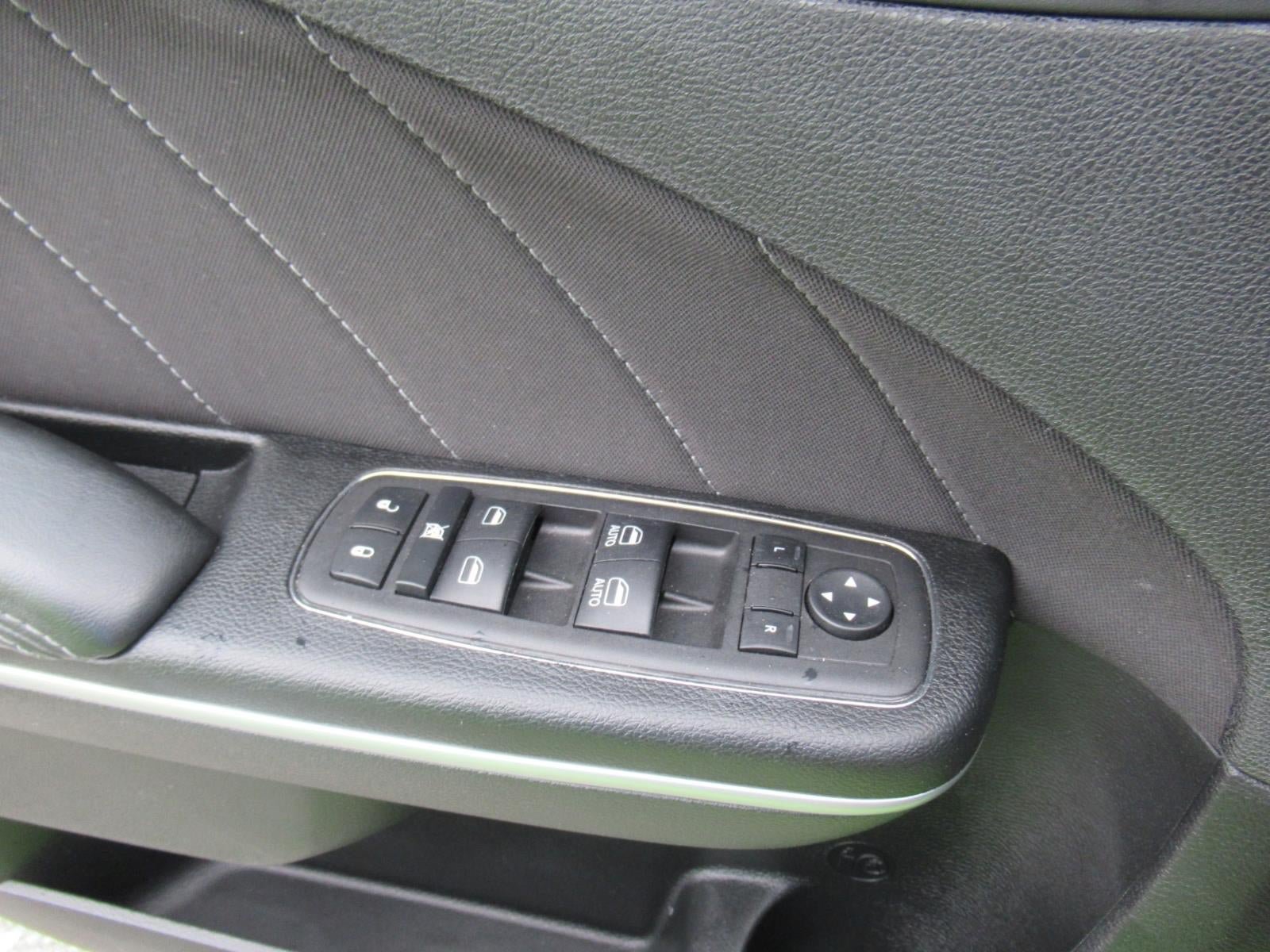 Used 2023 Dodge Charger R/T w/ Harman/Kardon Audio Group RWD image 21