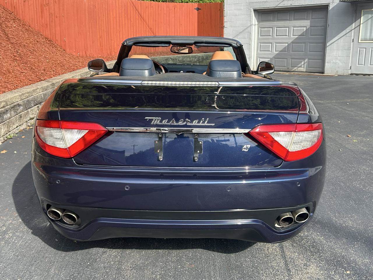 Used 2011 Maserati GranTurismo Convertible RWD image 9