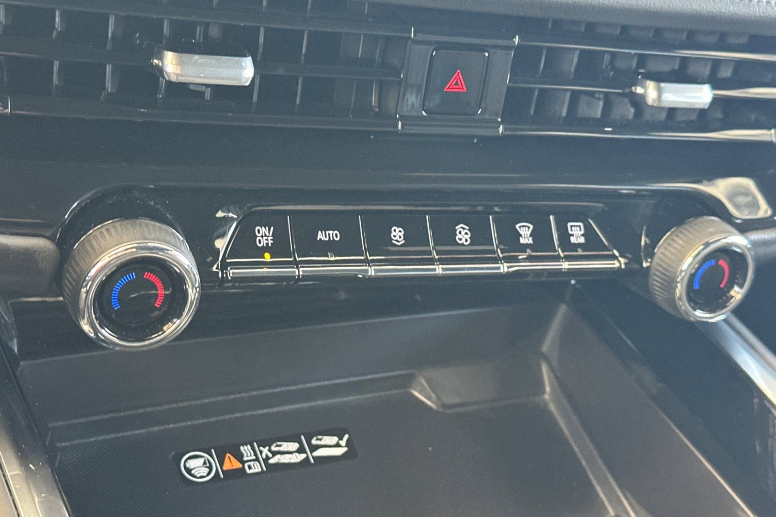 Used 2025 Chevrolet Tahoe LT AWD/4WD image 20