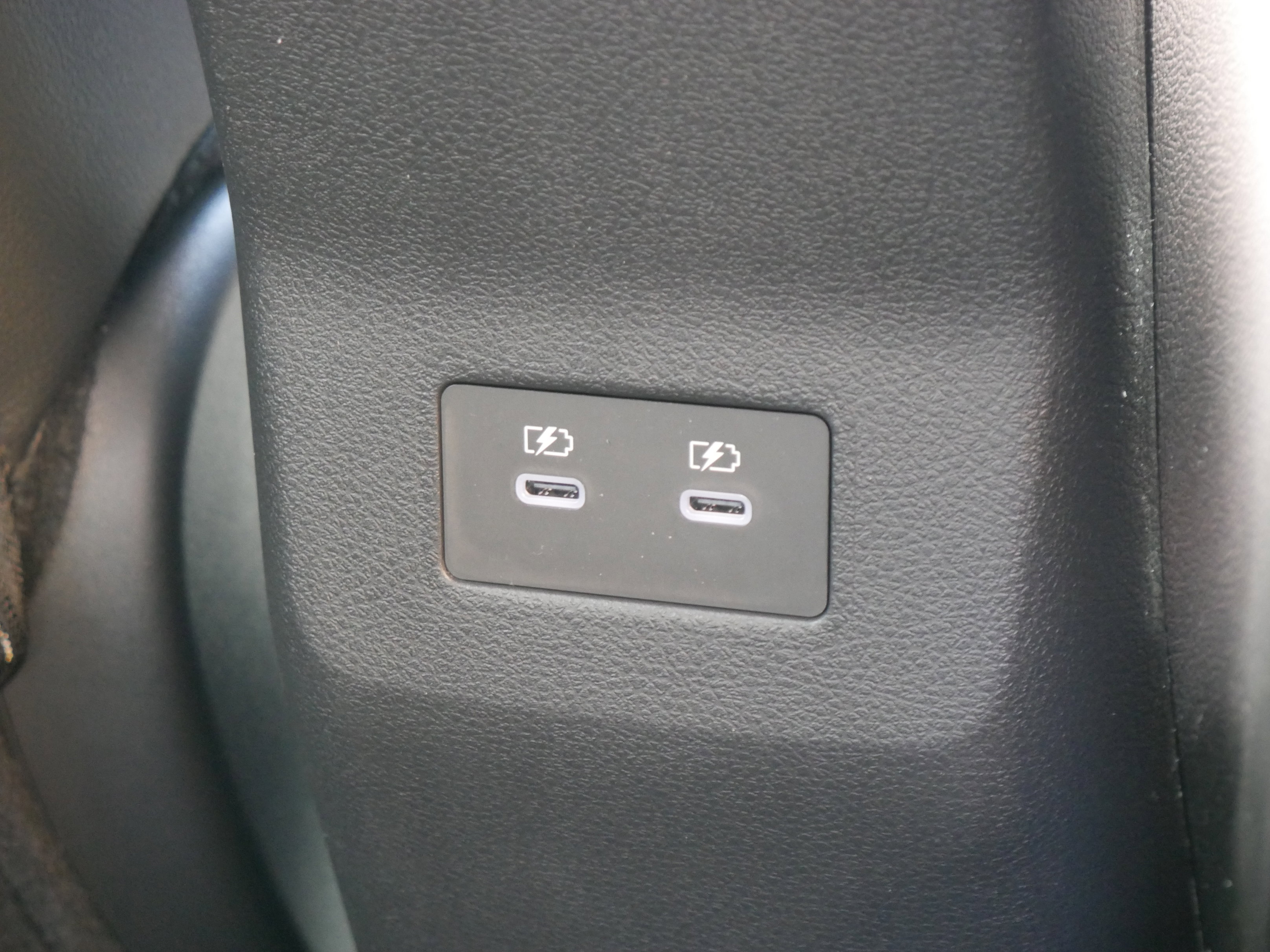 New 2026 Nissan Kicks SR w/ Cold Weather Package image 25