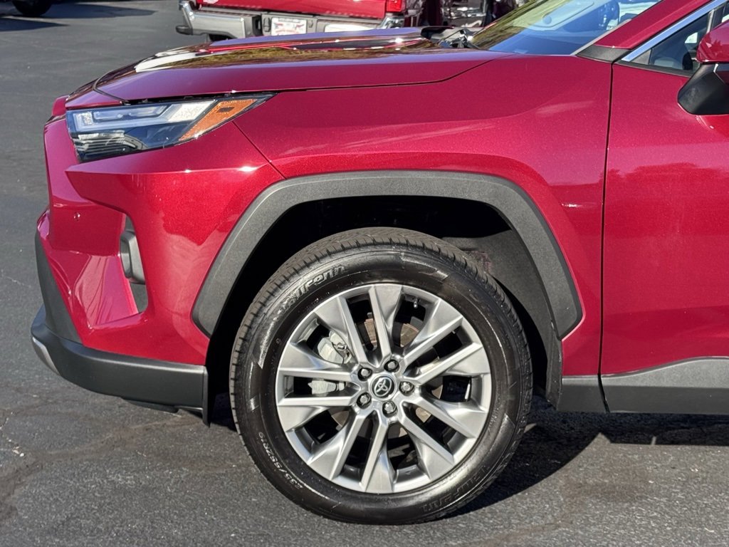 Used 2022 Toyota RAV4 Limited image 35