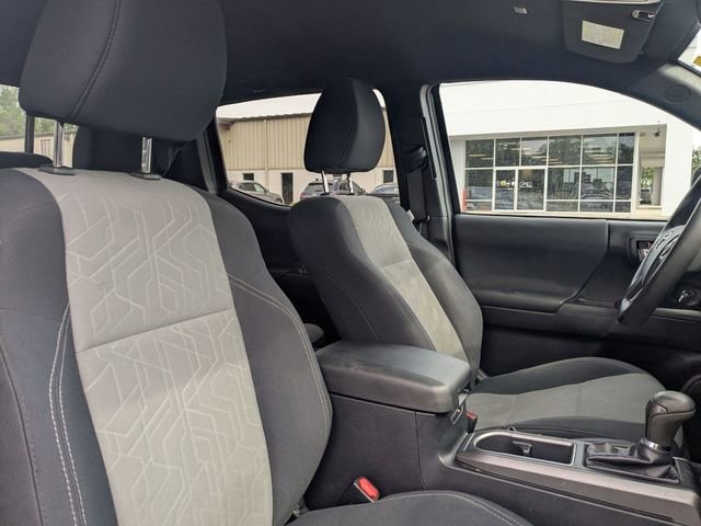 Used 2020 Toyota Tacoma TRD Off-Road w/ Technology Package image 41