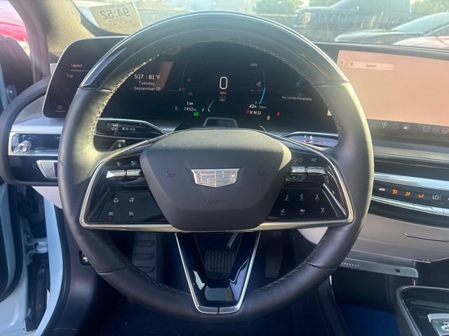 Certified 2024 Cadillac Lyriq Luxury AWD/4WD image 8