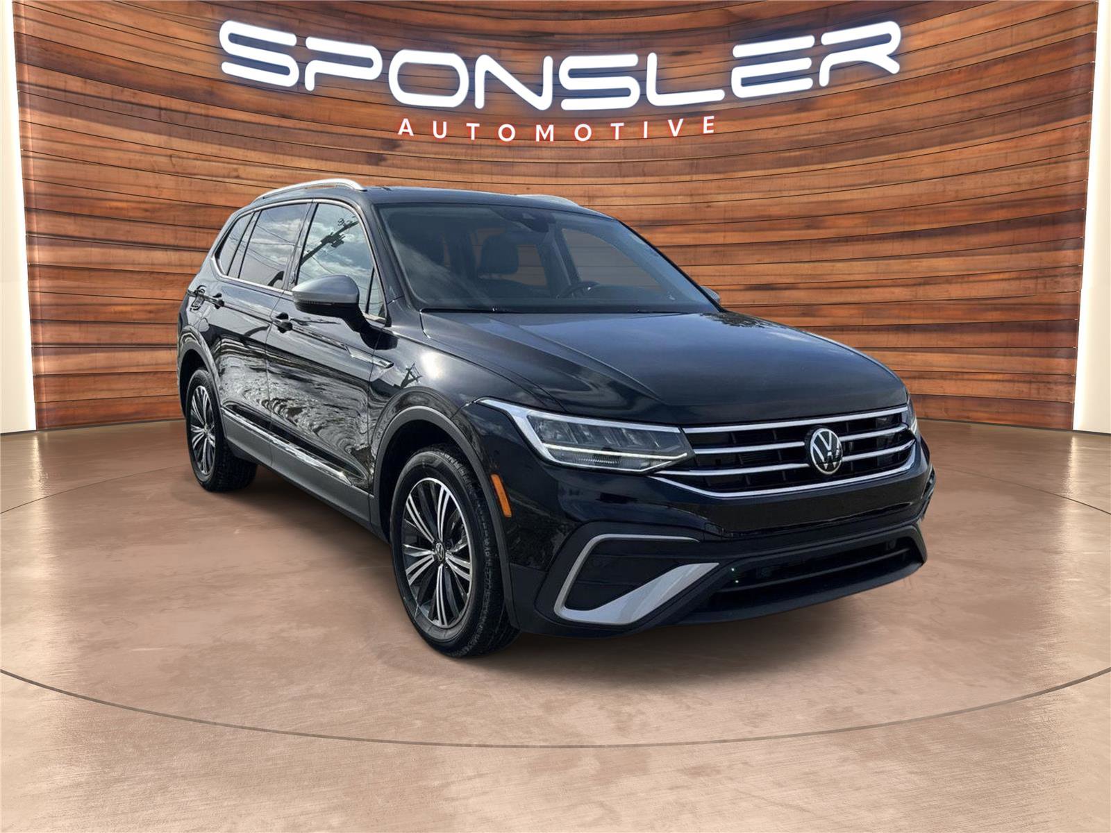 Used 2024 Volkswagen Tiguan Wolfsburg Edition image 8