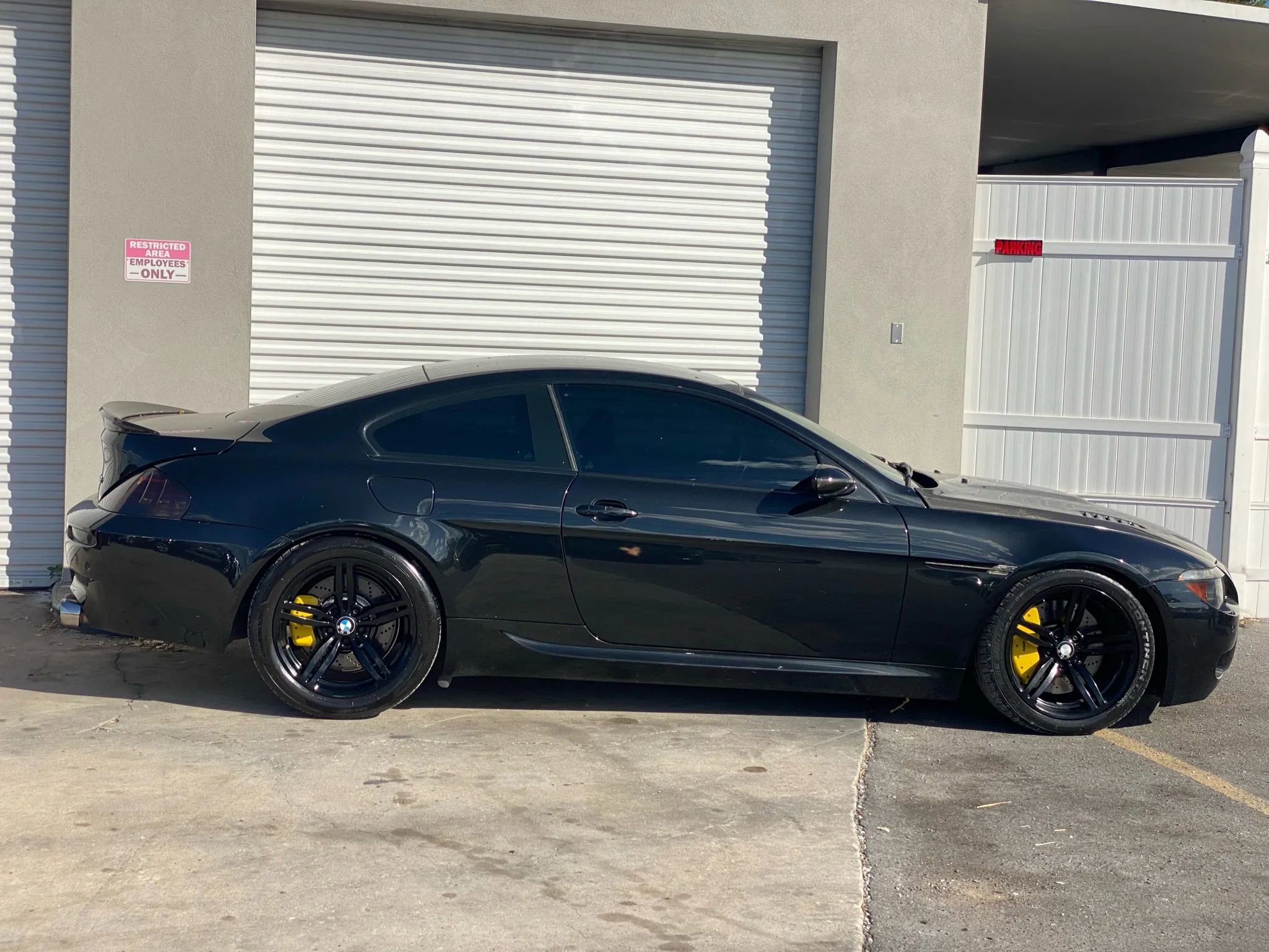 Used 2006 BMW M6 Coupe 2D image 2