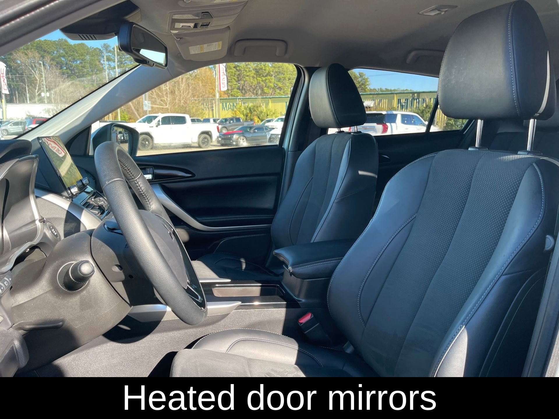 Used 2025 Mitsubishi Eclipse Cross Black Edition image 13