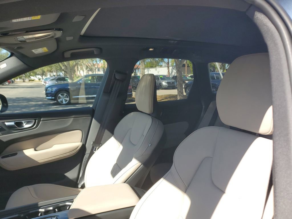 New 2026 Volvo XC60 T8 Core image 8