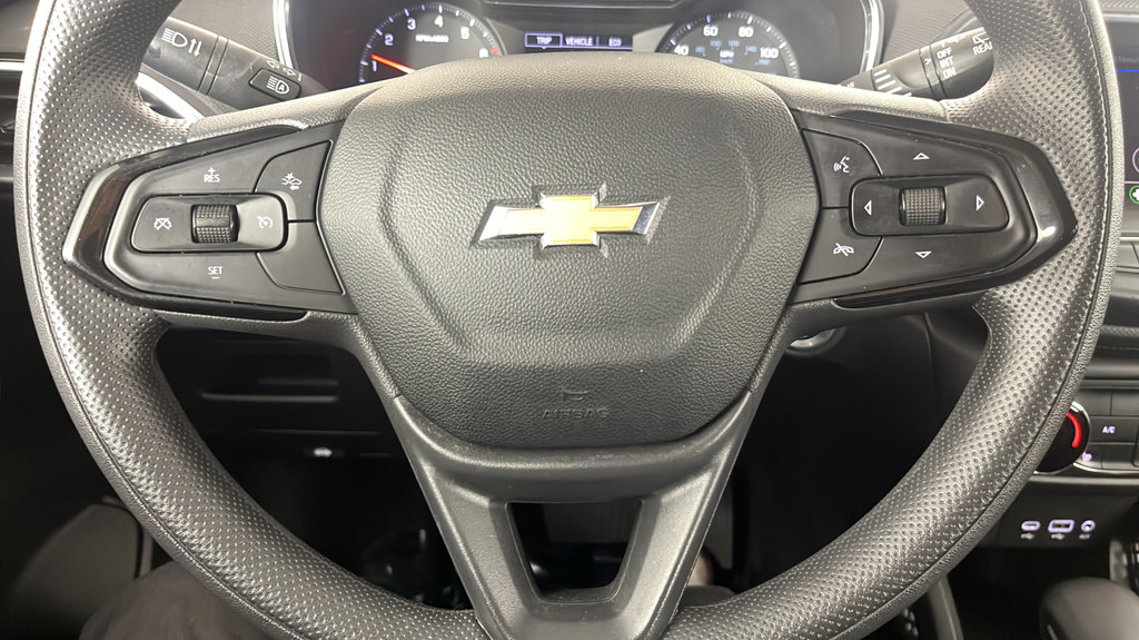 Used 2023 Chevrolet TrailBlazer LT AWD/4WD image 25