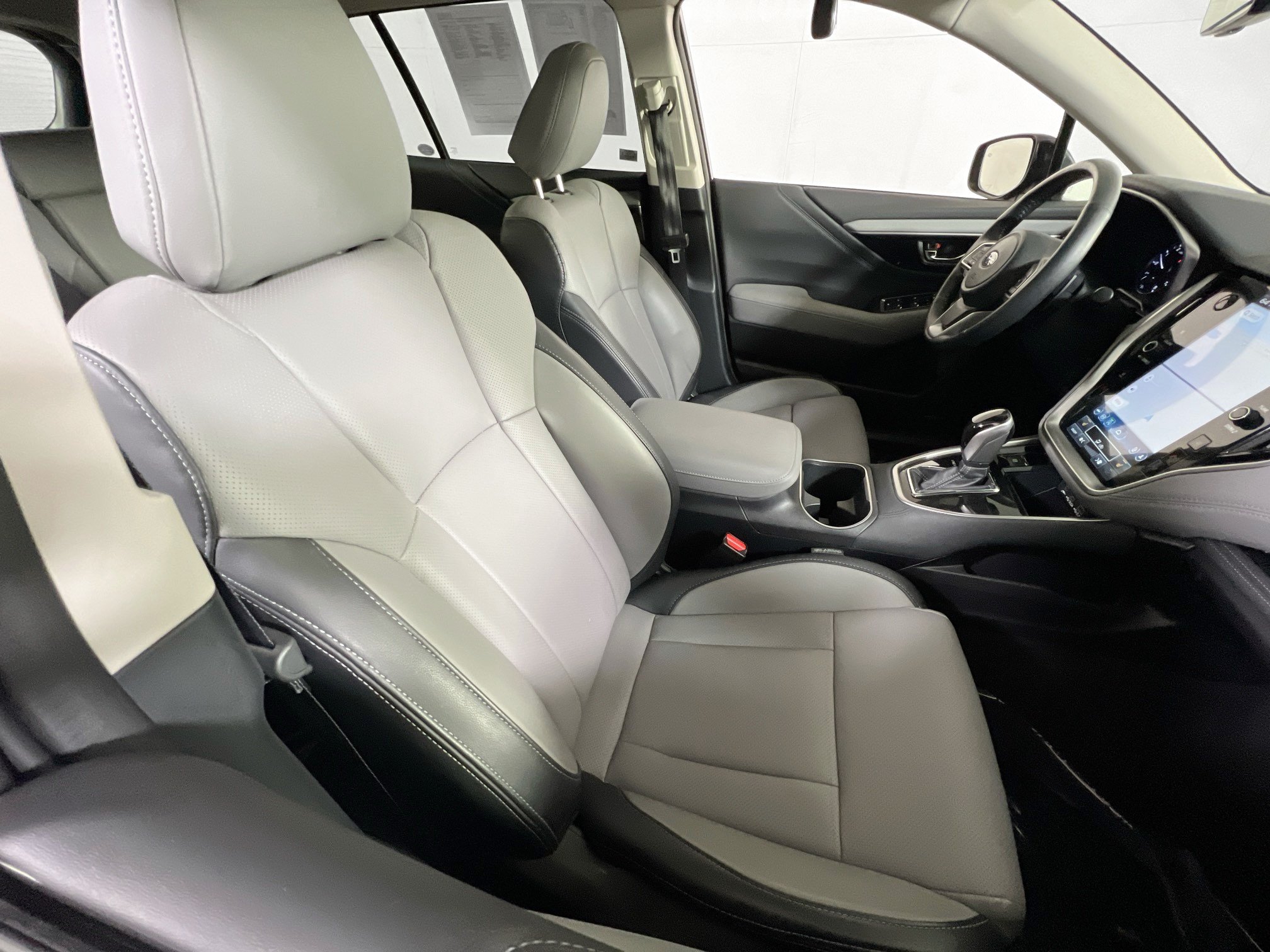 Used 2023 Subaru Outback Limited AWD/4WD image 28