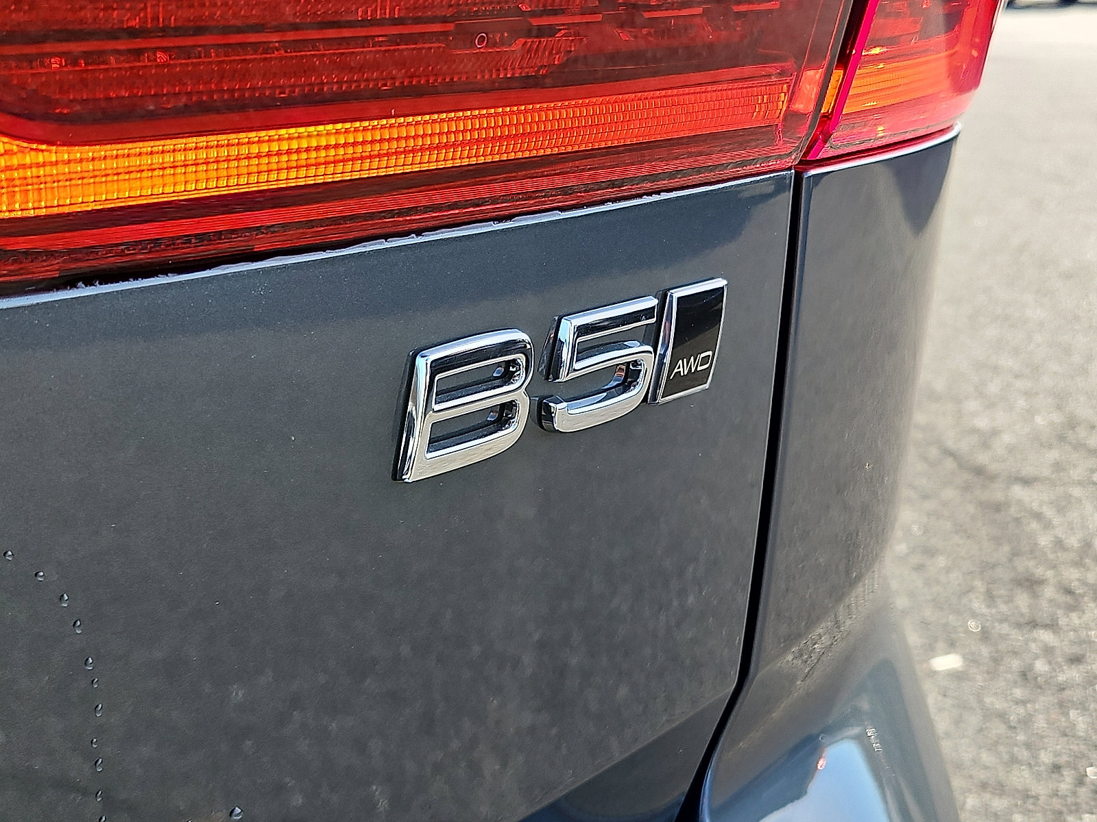 New 2026 Volvo XC60 B5 Plus w/ Protection Package Premier AWD/4WD image 21