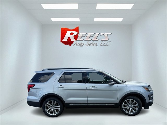 Used 2016 Ford Explorer XLT w/ Equipment Group 202A AWD/4WD image 7