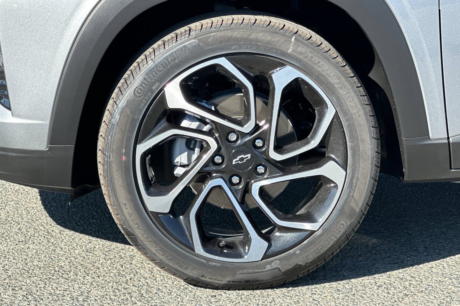 New 2026 Chevrolet Trax RS w/ Driver Confidence Package FWD image 32