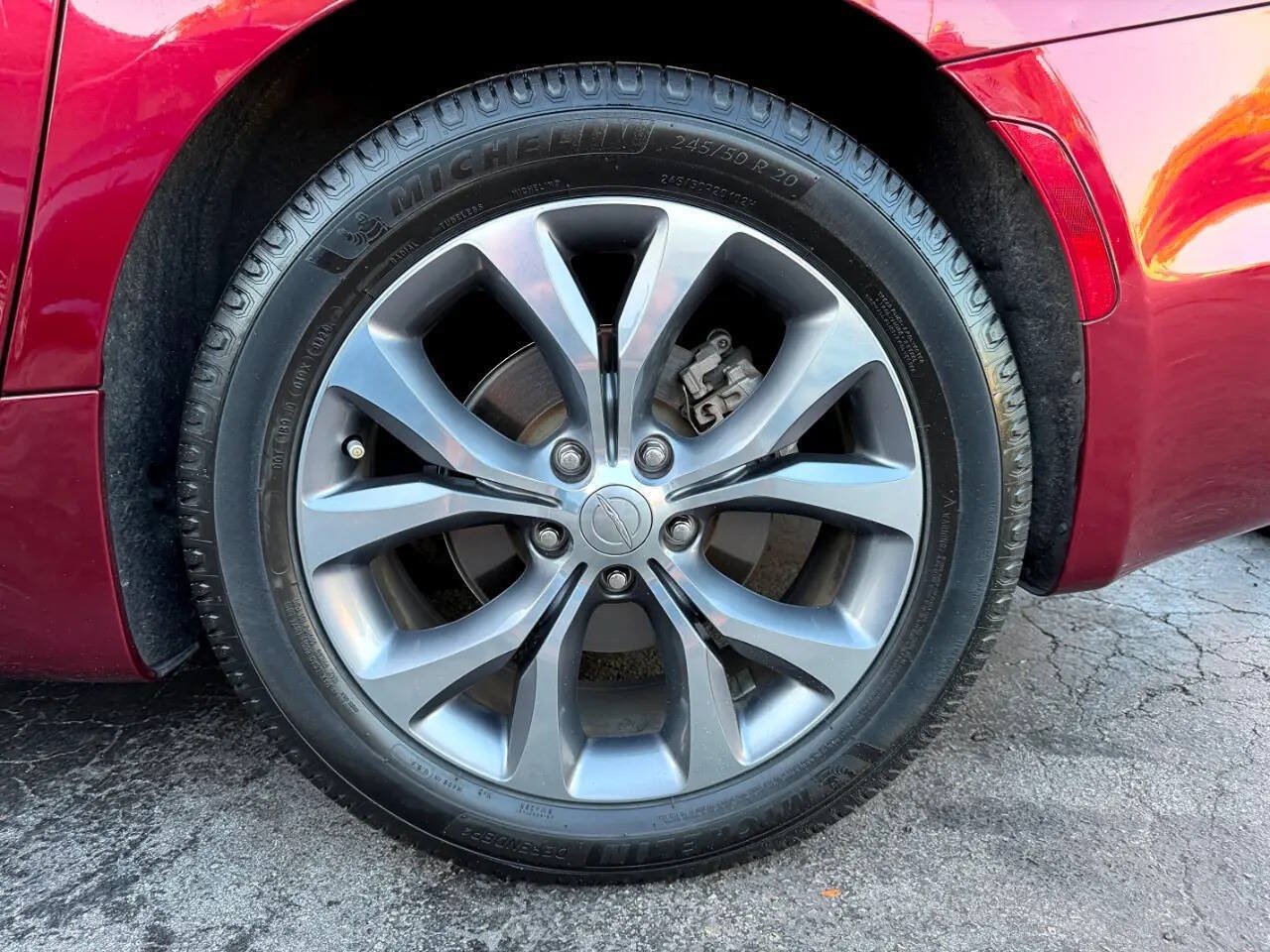 Used 2020 Chrysler Pacifica Limited w/ Tire & Wheel Group FWD image 38